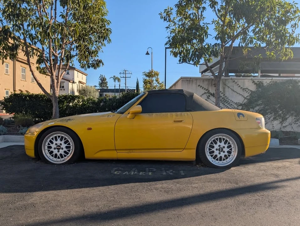 2005 Honda AP2 S2000 - Image 2 of 7