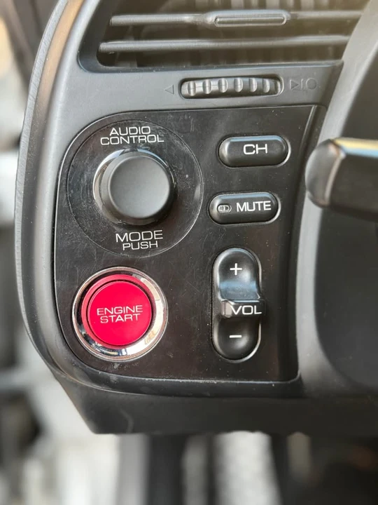 2005 Honda AP2 S2000 - Image 9 of 16