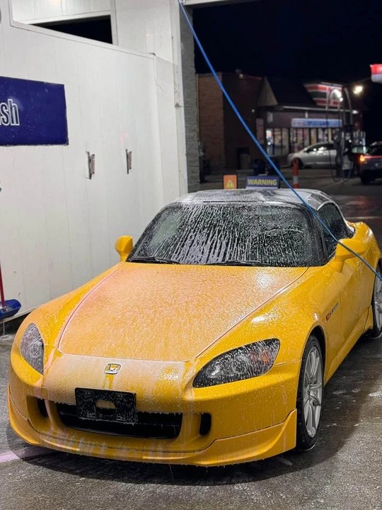 2005 Honda AP2 S2000 - Image 2 of 5