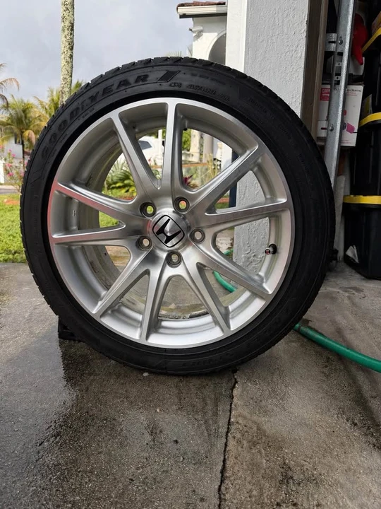 2005 Honda AP2 S2000 - Image 19 of 20