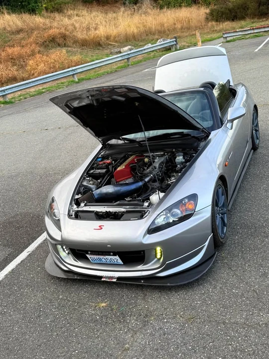 2005 Honda AP2 S2000 - Image 2 of 9