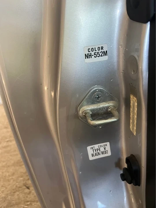 2005 Honda AP2 S2000 - Image 17 of 18