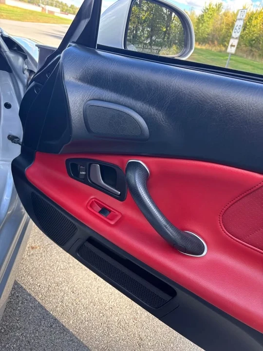 2005 Honda AP2 S2000 - Image 11 of 17