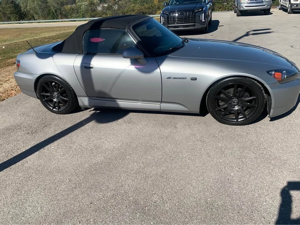 2005 Honda AP2 S2000 - Image 2 of 3