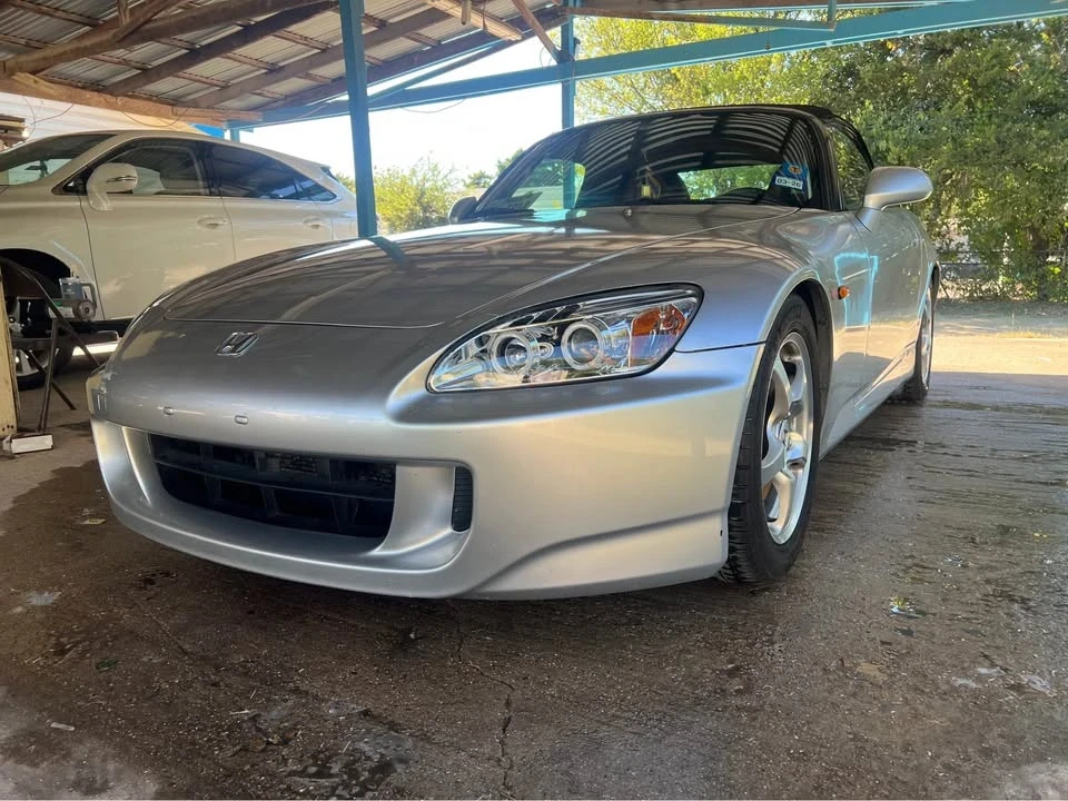 2005 Honda AP2 S2000 - Image 2 of 18