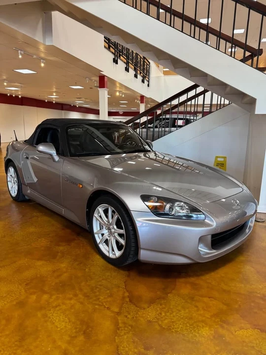 2005 Honda AP2 S2000 - Image 2 of 7