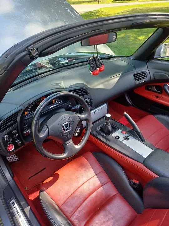 2005 Honda AP2 S2000 - Image 2 of 12