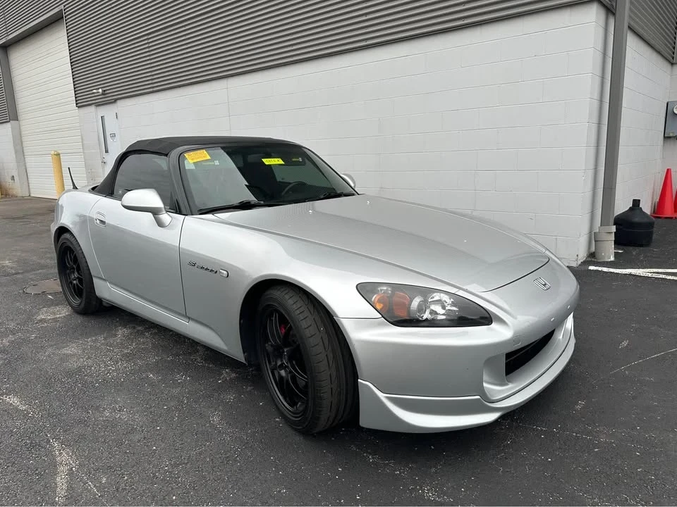 2005 Honda AP2 S2000 - Image 2 of 4