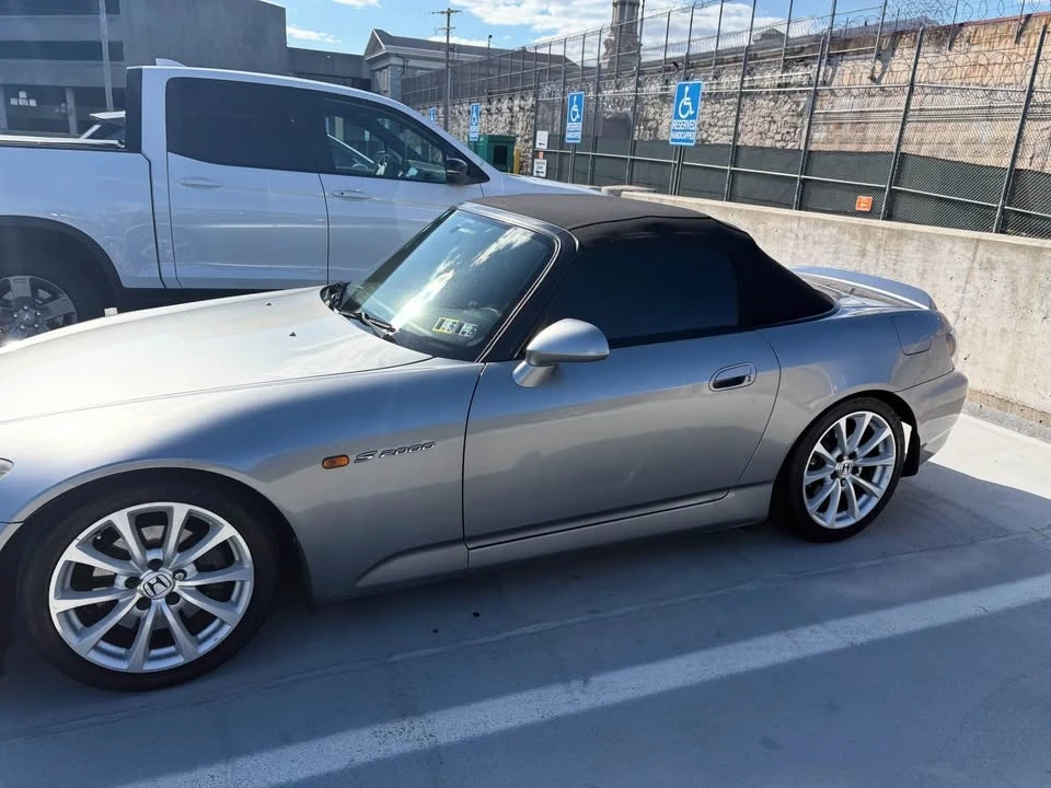 2005 Honda AP2 S2000 - Image 2 of 5