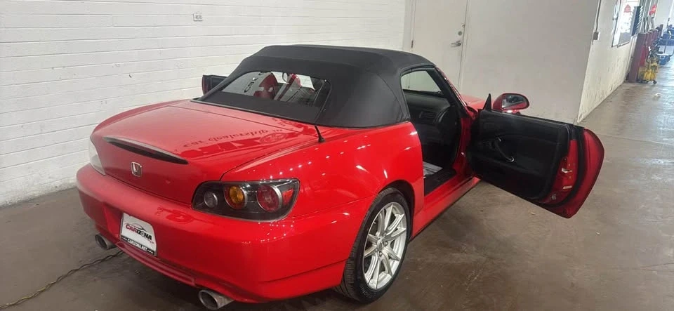 2005 Honda AP2 S2000 - Image 2 of 2