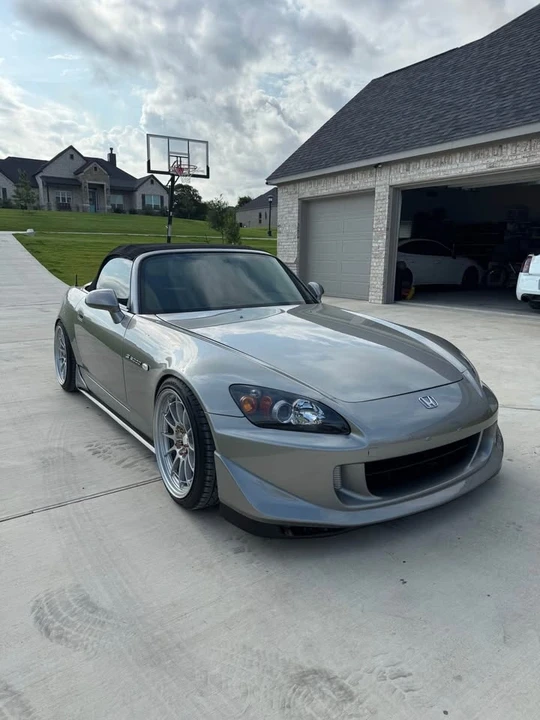 2005 Honda AP2 S2000 - Image 2 of 13