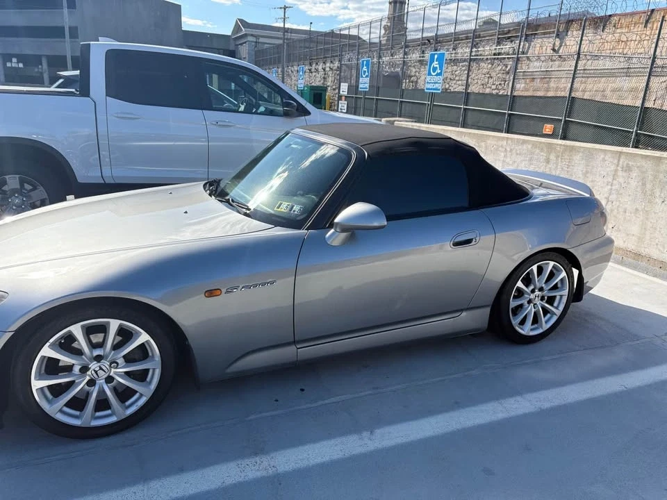2005 Honda AP2 S2000 - Image 3 of 5