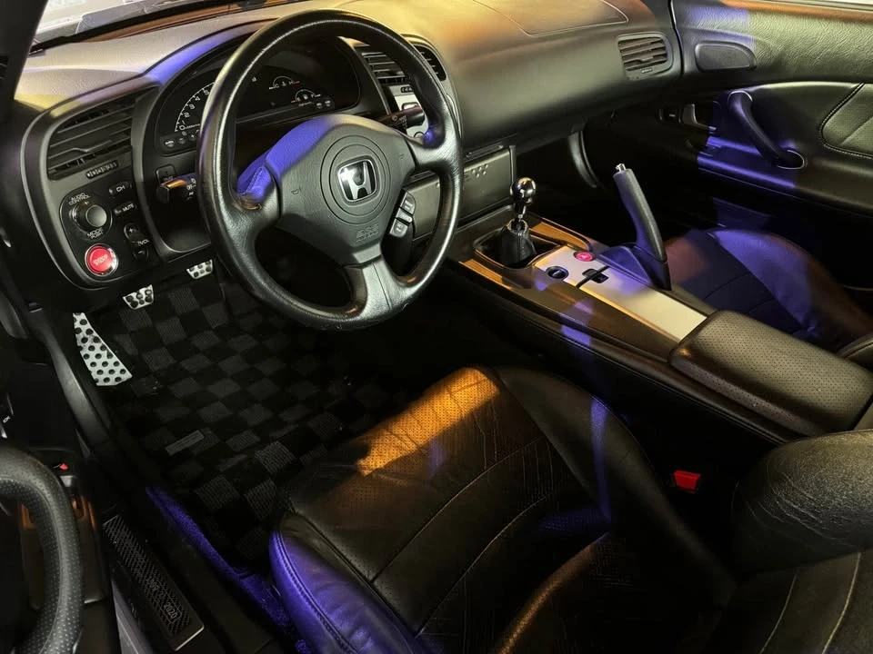 2005 Honda AP2 S2000 - Image 2 of 11