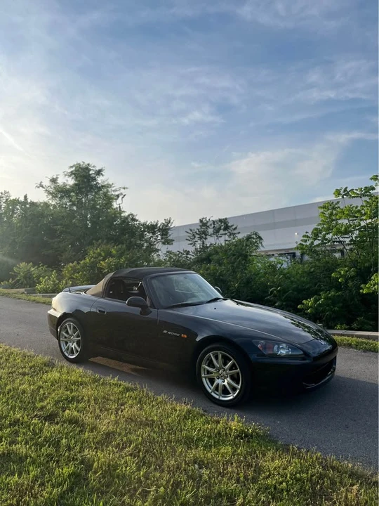2005 Honda AP2 S2000 - Image 2 of 9