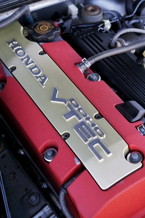 2005 Honda AP2 S2000 - Image 13 of 17