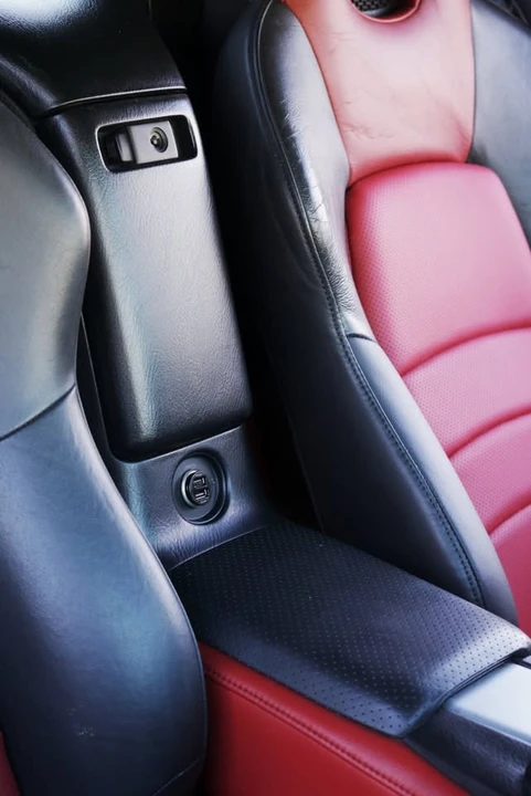 2005 Honda AP2 S2000 - Image 9 of 17