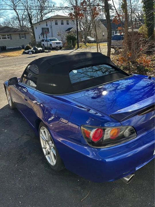 2005 Honda AP2 S2000 - Image 2 of 10