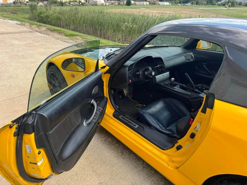 2005 Honda AP2 S2000 - Image 6 of 13