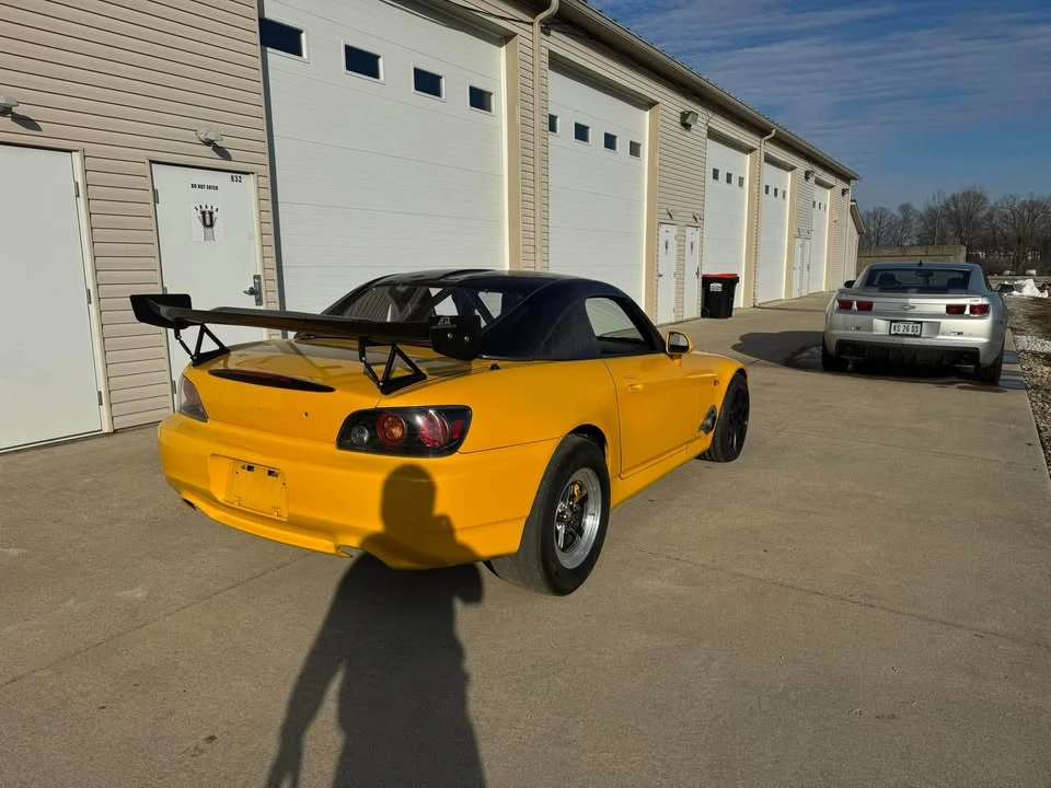 2005 Honda AP2 S2000 - Image 2 of 13