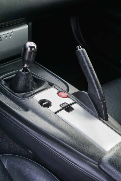 2005 Honda AP2 S2000 - Image 13 of 20