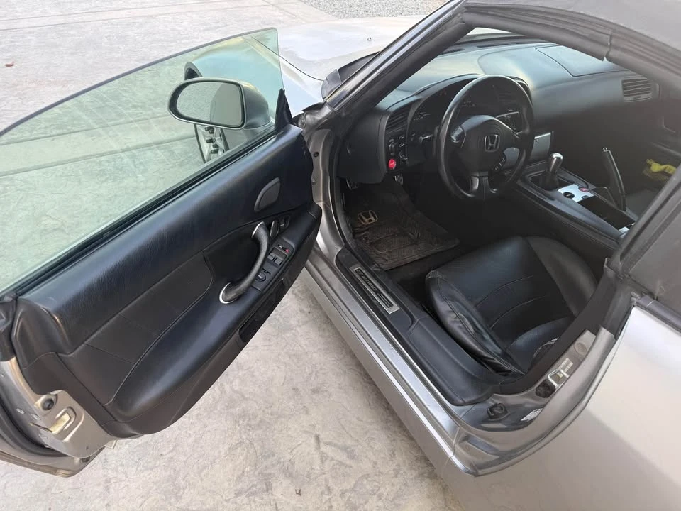 2005 Honda AP2 S2000 - Image 6 of 13