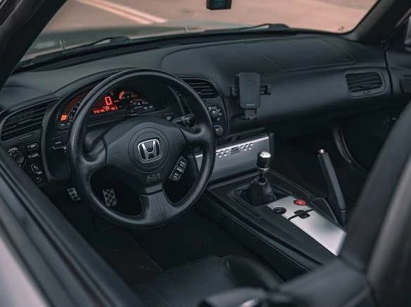 2005 Honda AP2 S2000 - Image 9 of 18