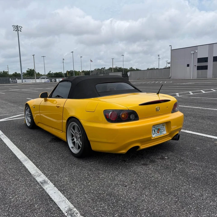 2005 Honda AP2 S2000 - Image 2 of 15