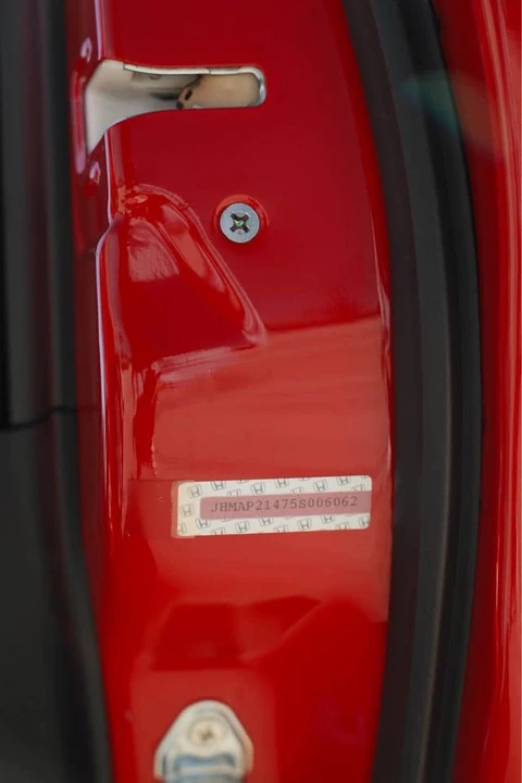 2005 Honda AP2 S2000 - Image 7 of 20