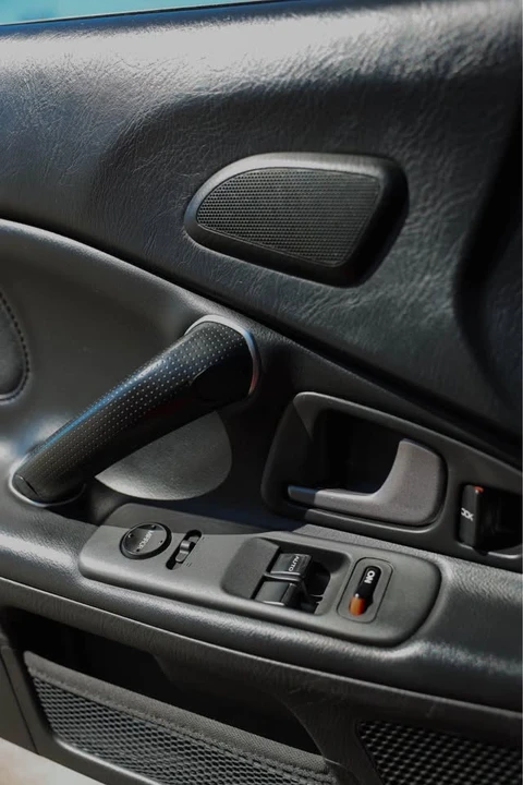 2005 Honda AP2 S2000 - Image 18 of 20