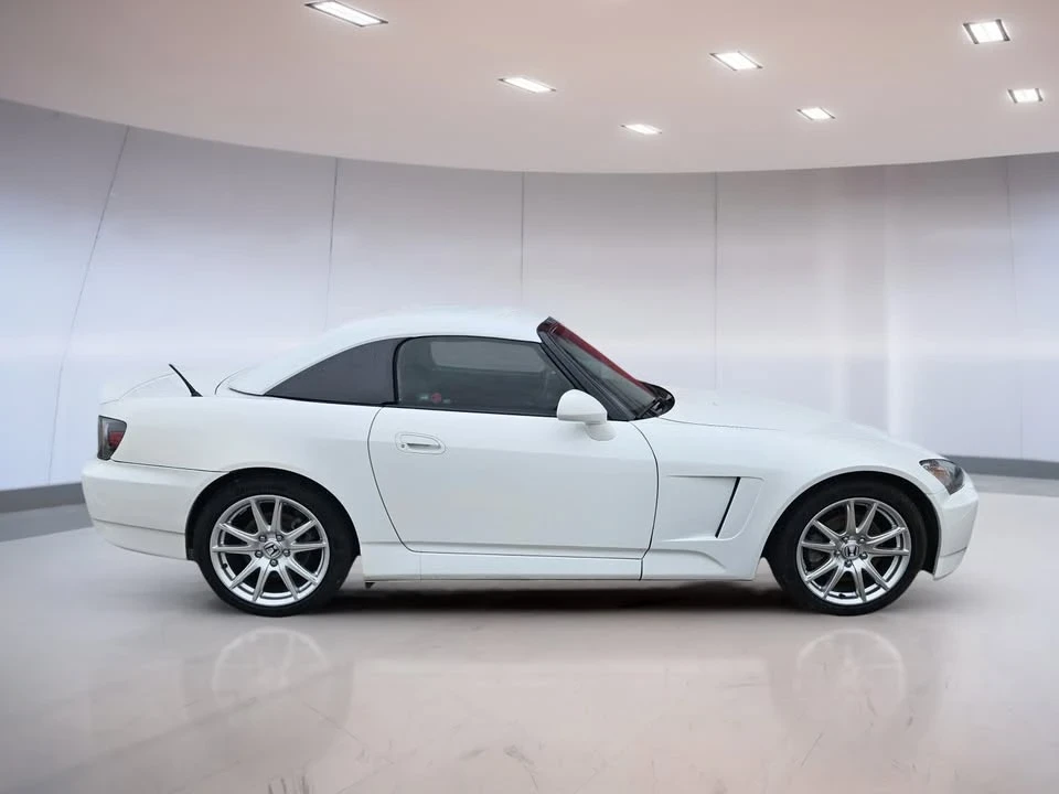 2005 Honda AP2 S2000 - Image 2 of 10