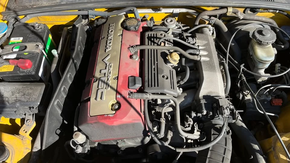 2005 Honda AP2 S2000 - Image 2 of 20