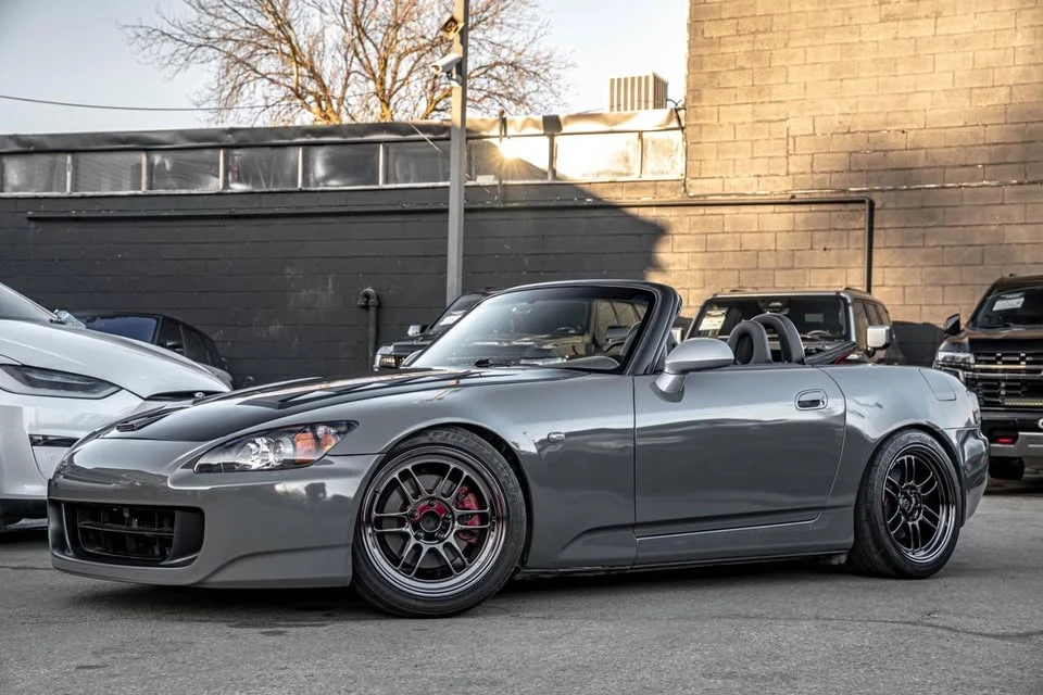 2005 Honda AP2 S2000 - Image 2 of 20