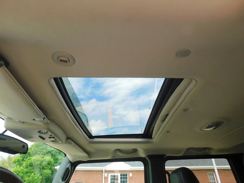 2005 Hummer Hummer H2 - Image 23 of 31
