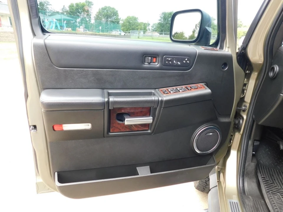 2005 Hummer Hummer H2 - Image 21 of 31
