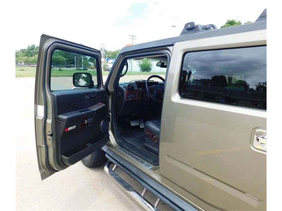 2005 Hummer Hummer H2 - Image 17 of 31