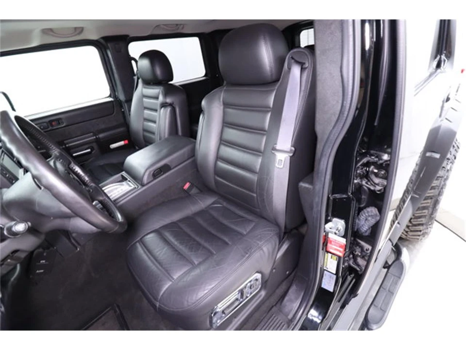 2005 Hummer Hummer H2 - Image 16 of 31