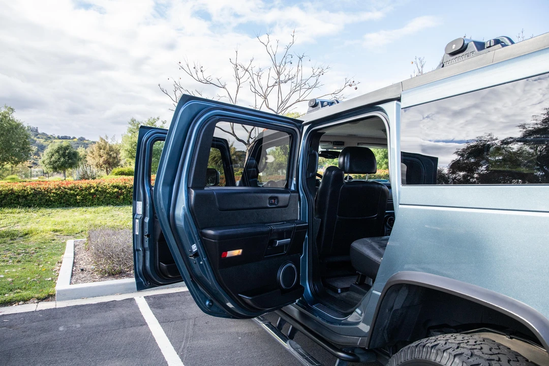 2005 Hummer Hummer H2 - Image 14 of 31