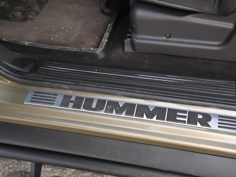 2005 Hummer Hummer H2 - Image 16 of 29