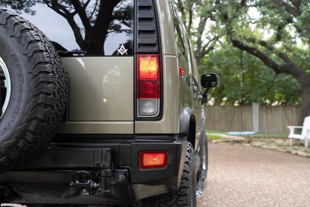 2005 Hummer Hummer H2 - Image 14 of 31