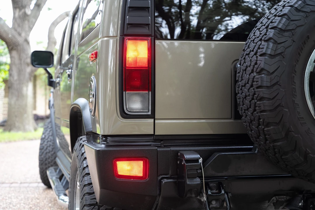 2005 Hummer Hummer H2 - Image 13 of 31