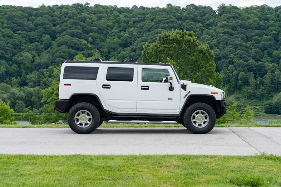 2005 Hummer Hummer H2 - Image 2 of 25