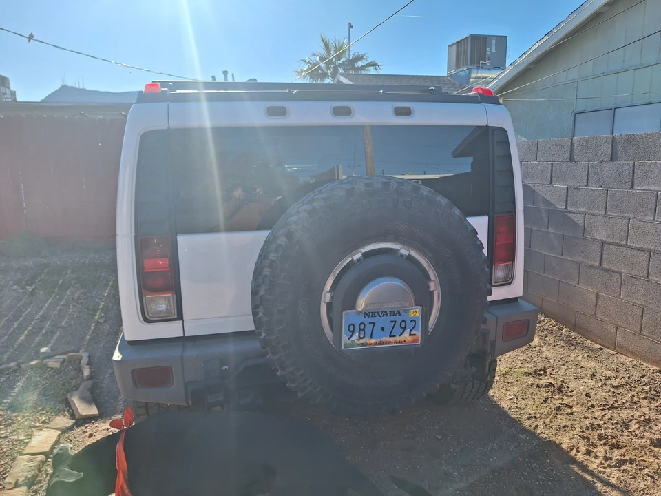 2005 Hummer Hummer H2 - Image 2 of 10