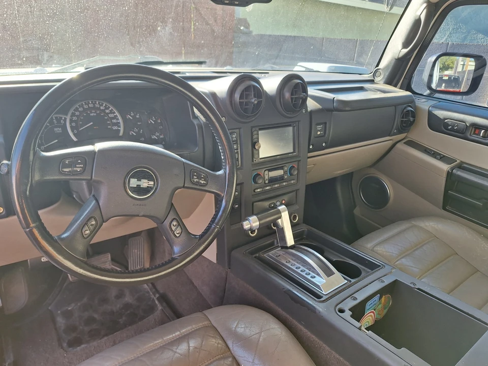 2005 Hummer Hummer H2 - Image 6 of 10