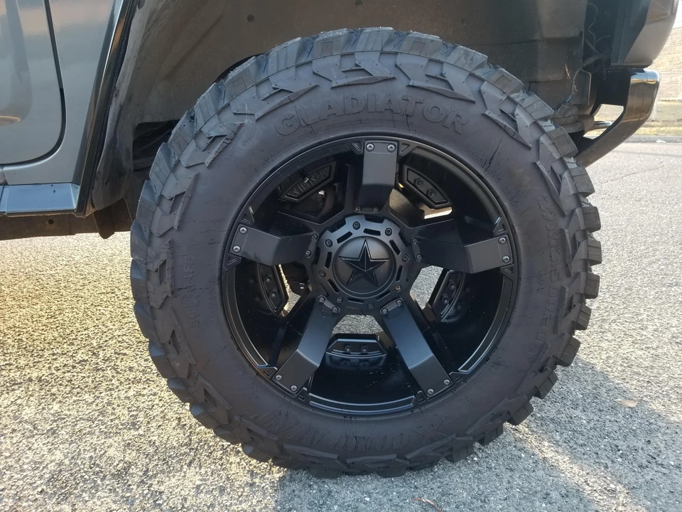 2005 Hummer Hummer H2 - Image 24 of 29