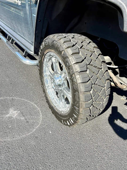 2005 Hummer Hummer H2 - Image 17 of 18
