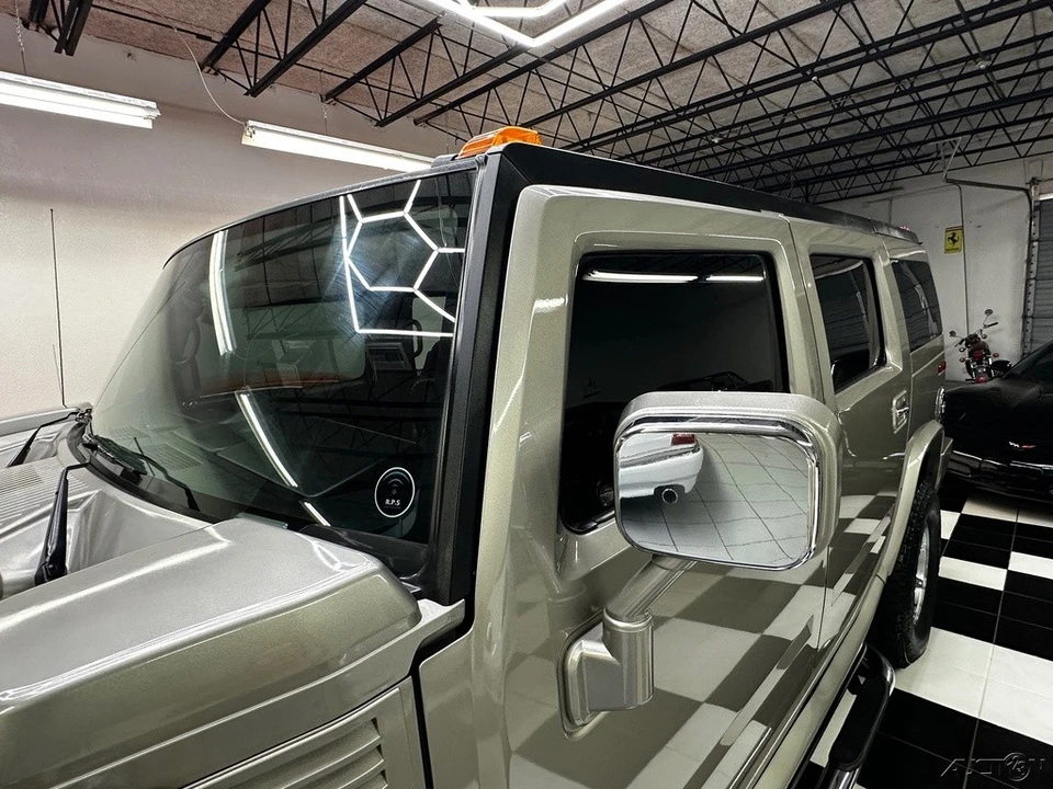 2005 Hummer Hummer H2 - Image 17 of 24