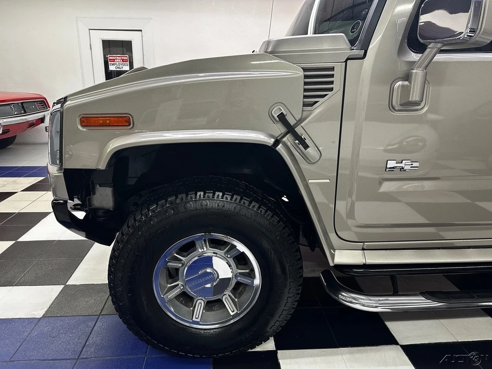 2005 Hummer Hummer H2 - Image 10 of 24