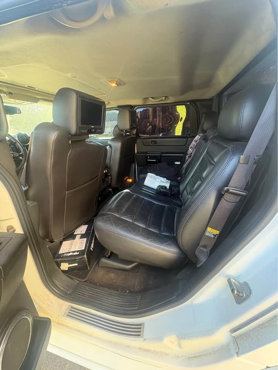 2005 Hummer Hummer H2 - Image 11 of 17