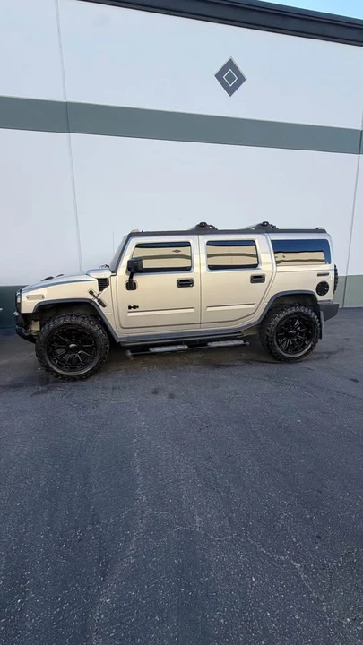 2005 Hummer Hummer H2 - Image 2 of 8