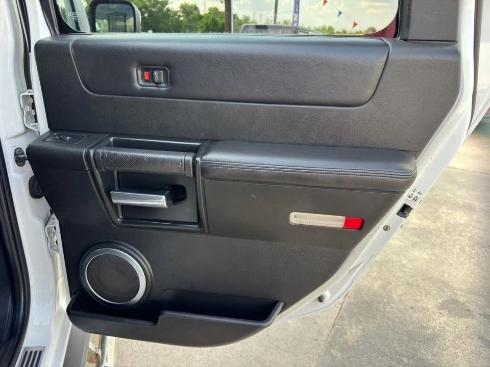 2005 Hummer Hummer H2 - Image 17 of 20
